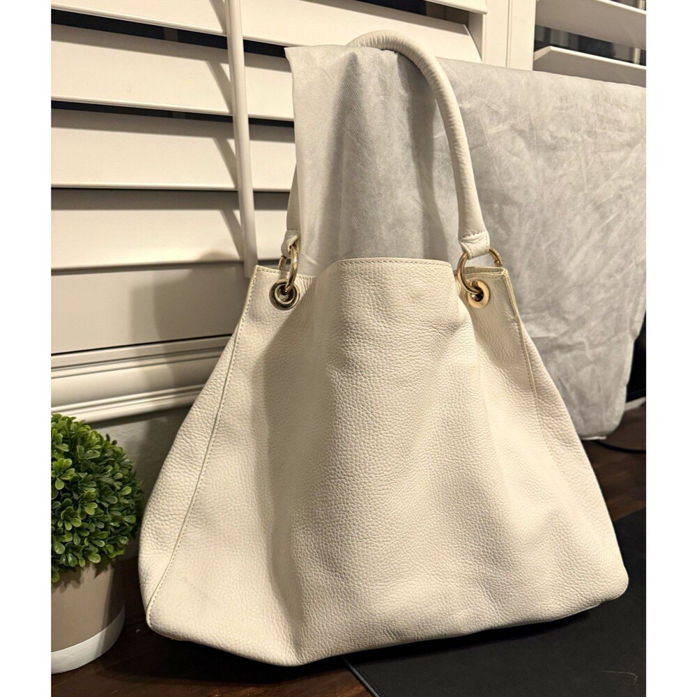 Mark and Graham Large White Pebbled Leather Shoulder Bag 2 Detachable Straps